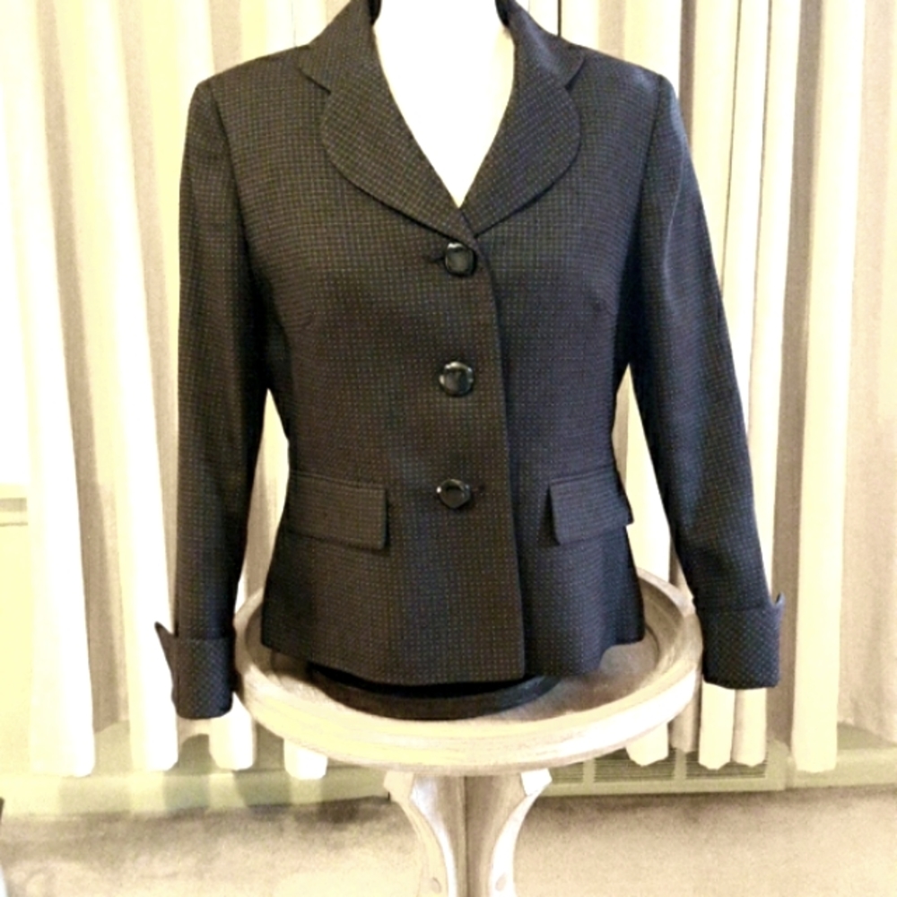Kasper 2 Pc Jacket & Skirt Suit, Misses size 8
